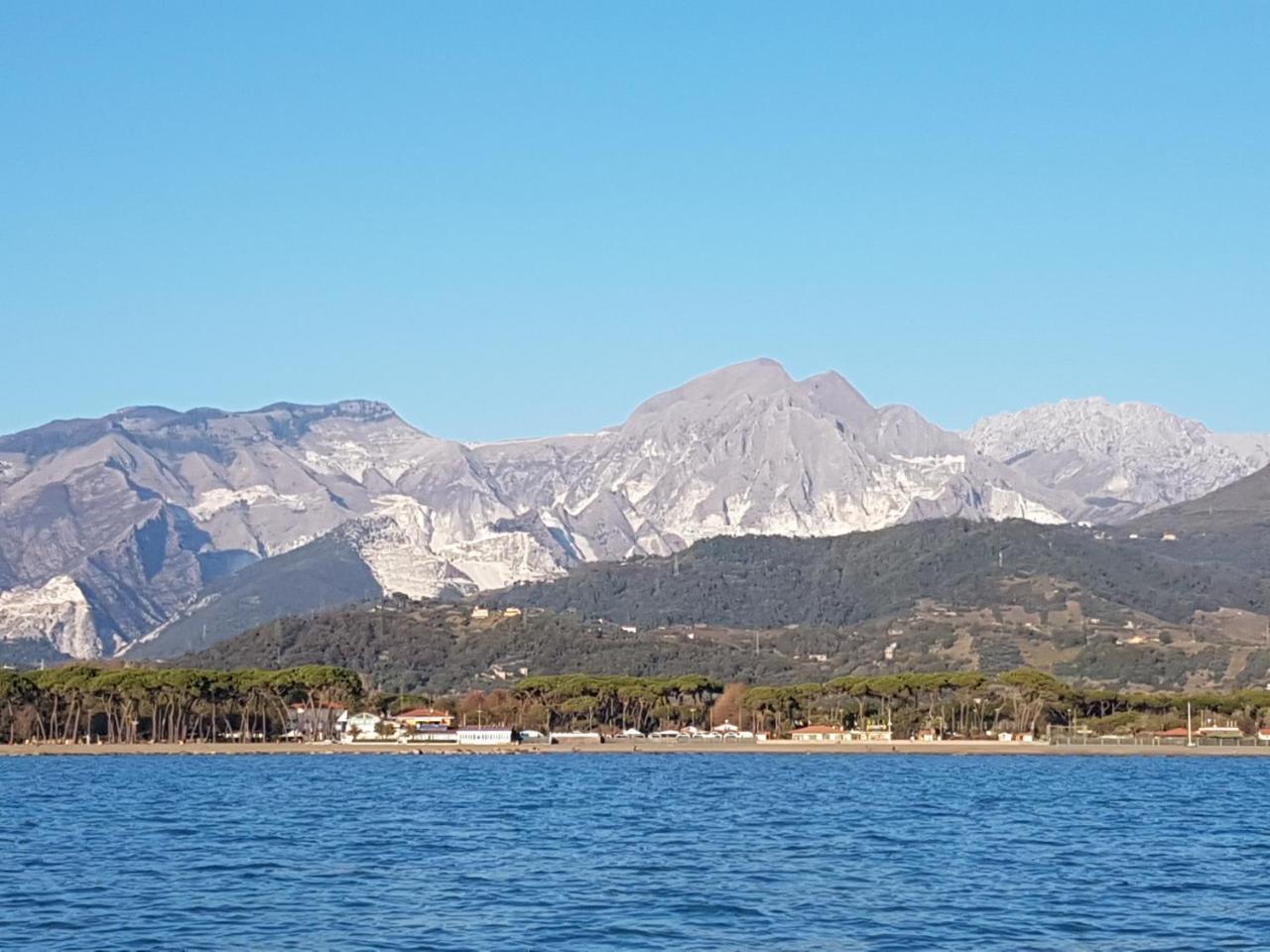Hotel Camping Luna Marina di Massa Exteriér fotografie